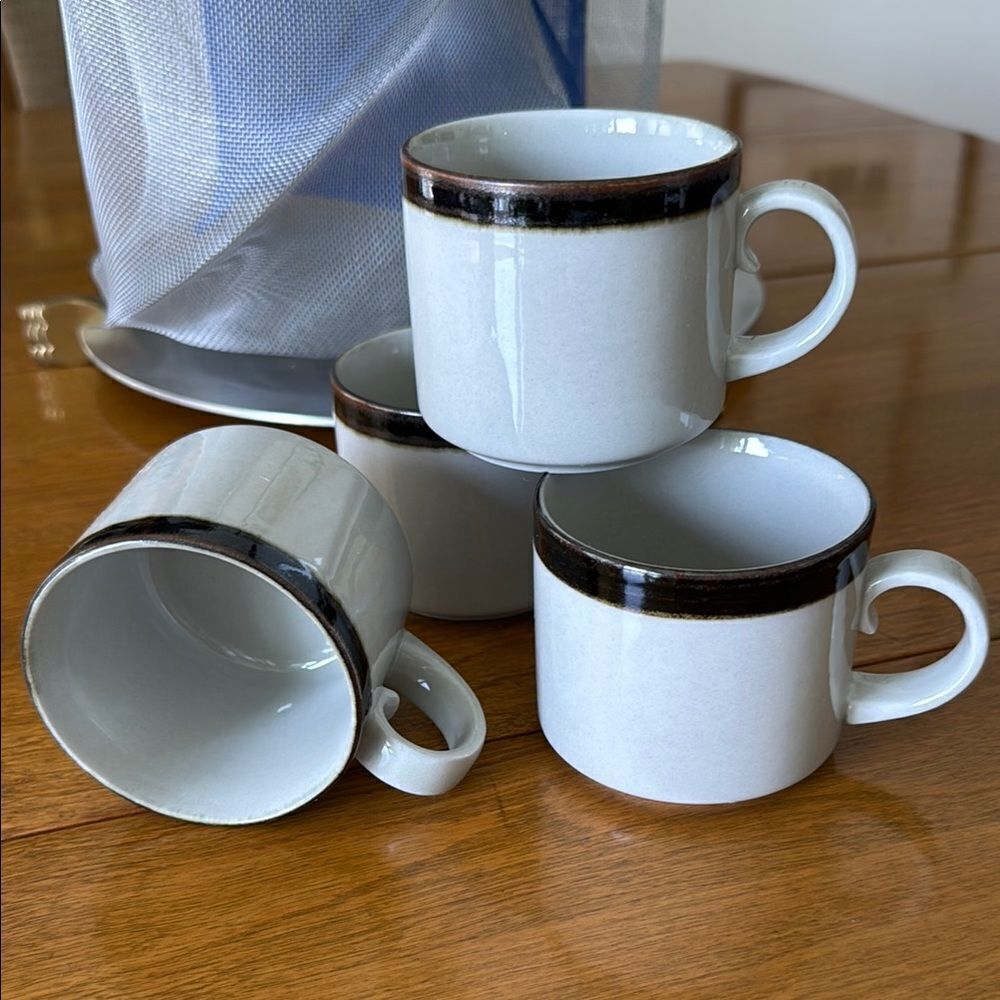 Vintage 70’s Arabia “Karelia” mugs